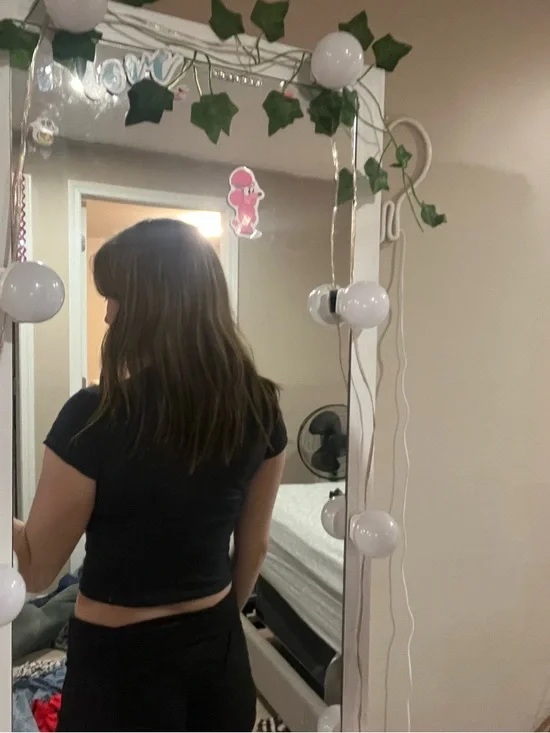 clothes - Picture 6 of 15